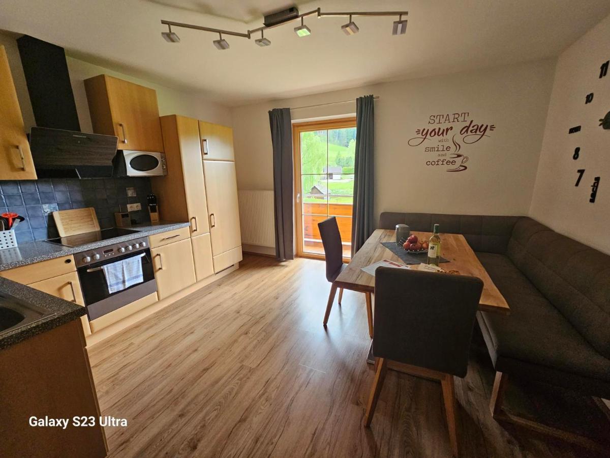 Haus Pfeifenberger Hotell Zederhaus Exteriör bild